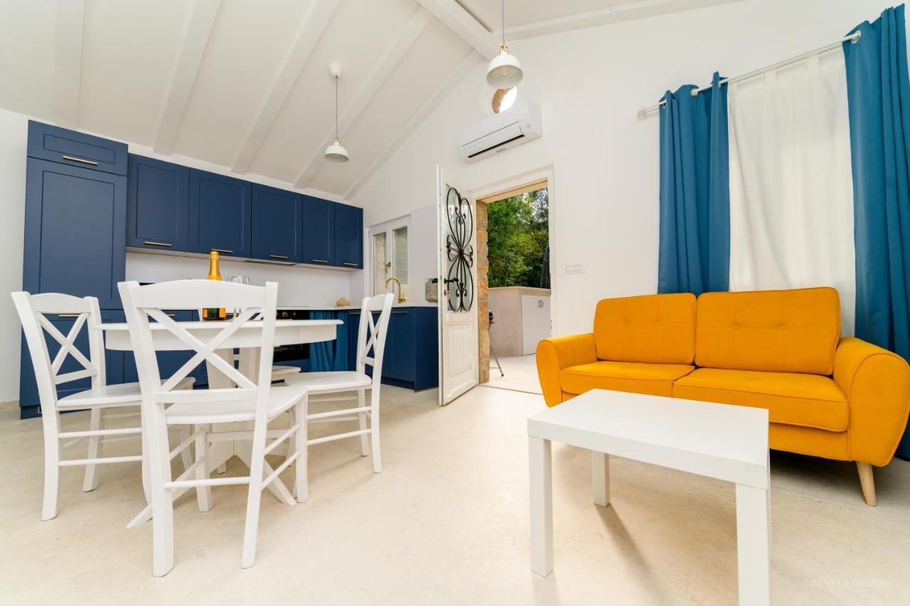 Villa Stone House Leani *